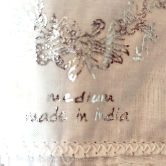 Cino designer button front, long sleeve top. Medium, Multi colored. - Picture 4 of 16